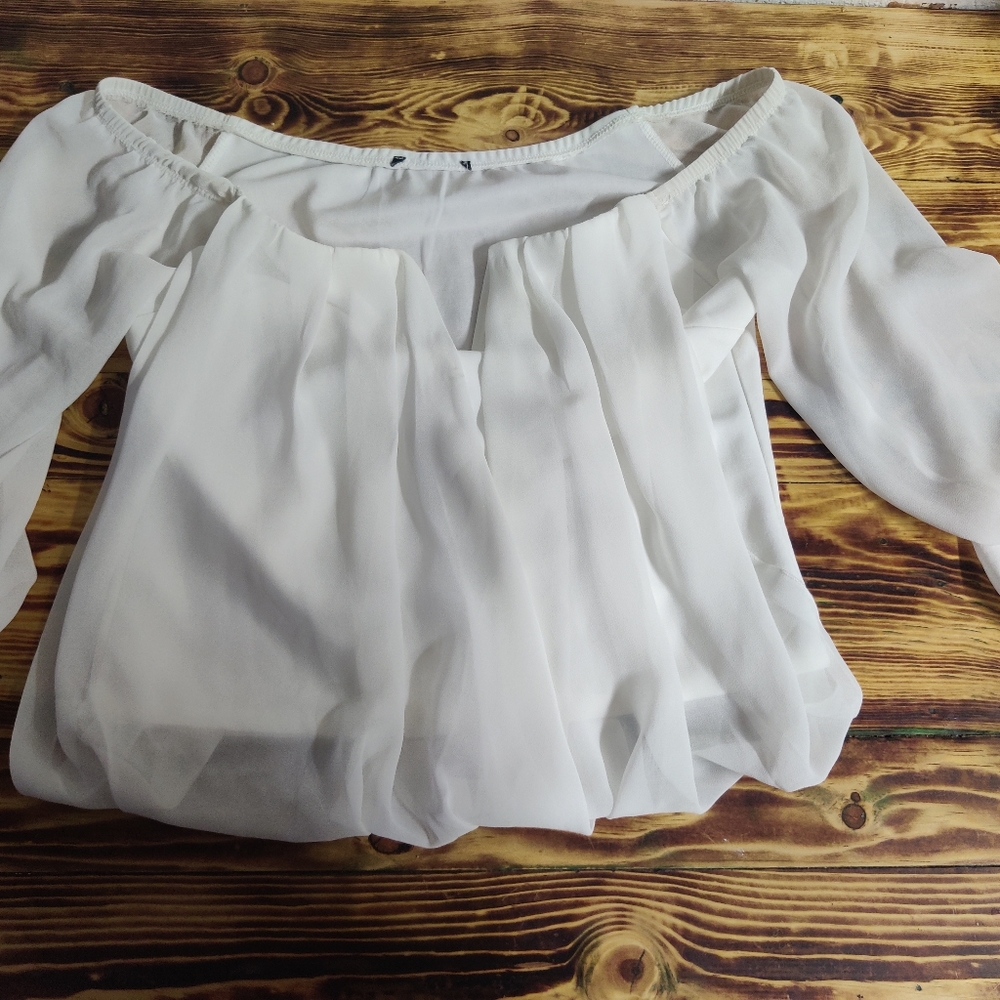 Clothes - Picture 12 of 16